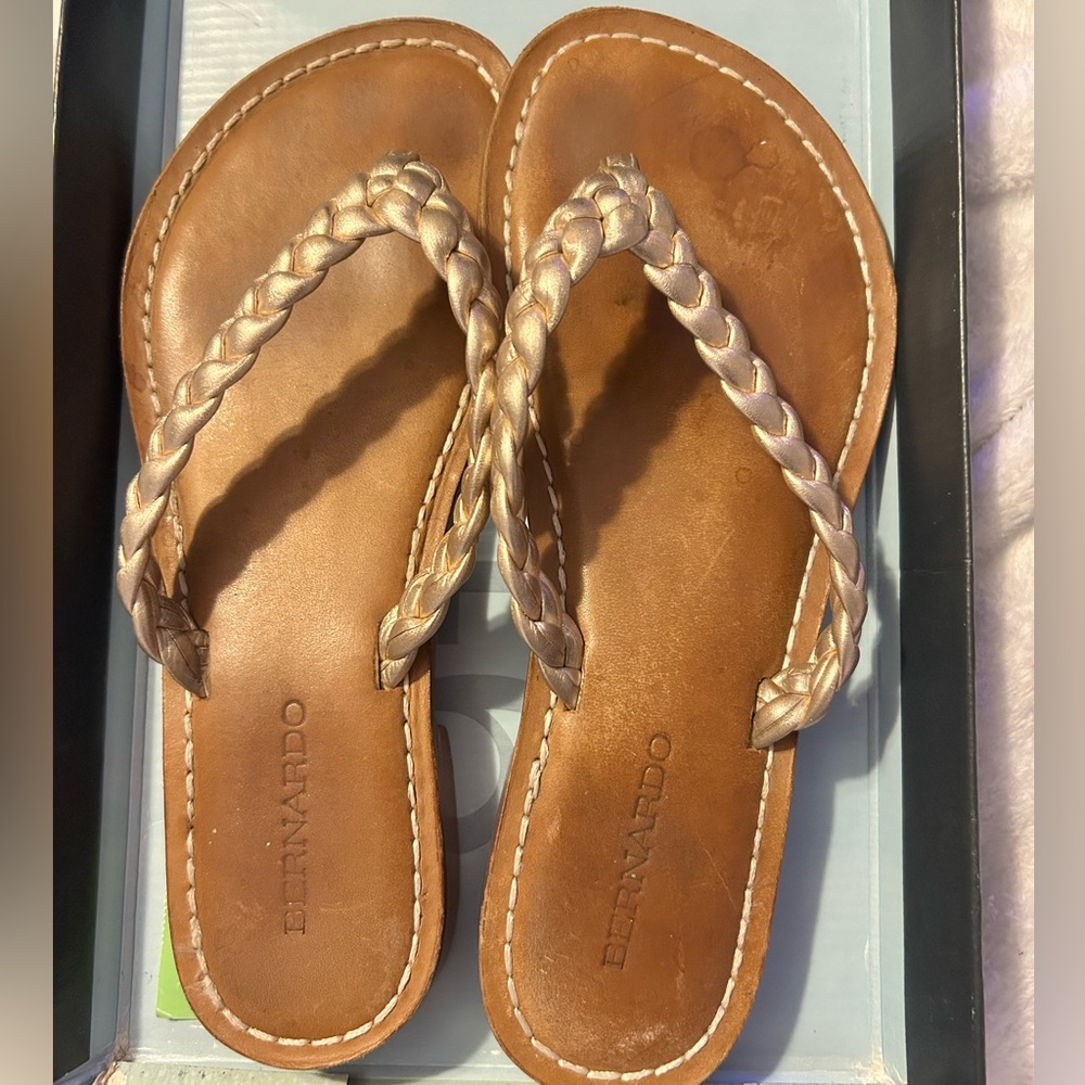 Bernardo Theo Sandals - Gold Glove Leather